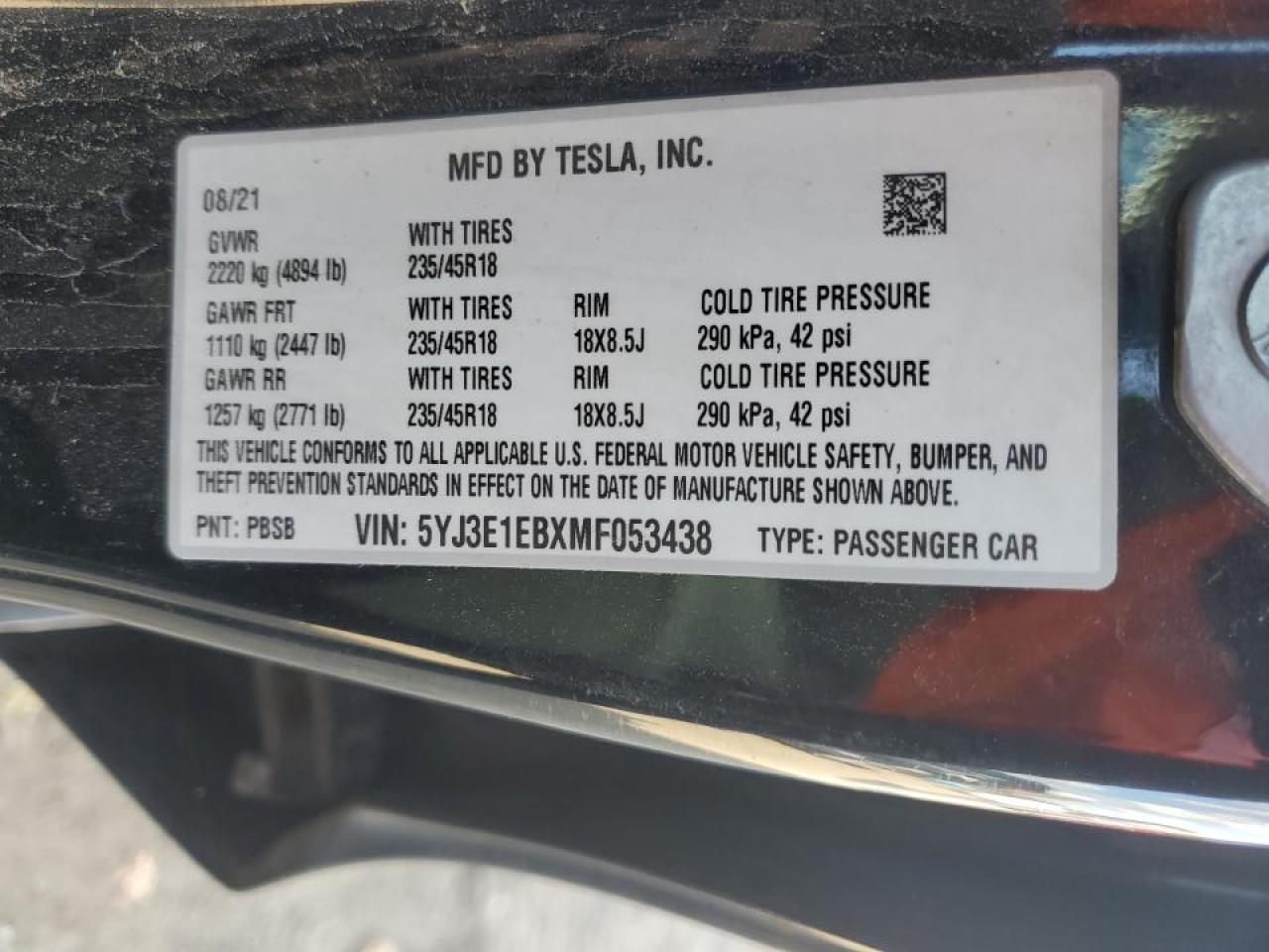 TESLA MODEL 3