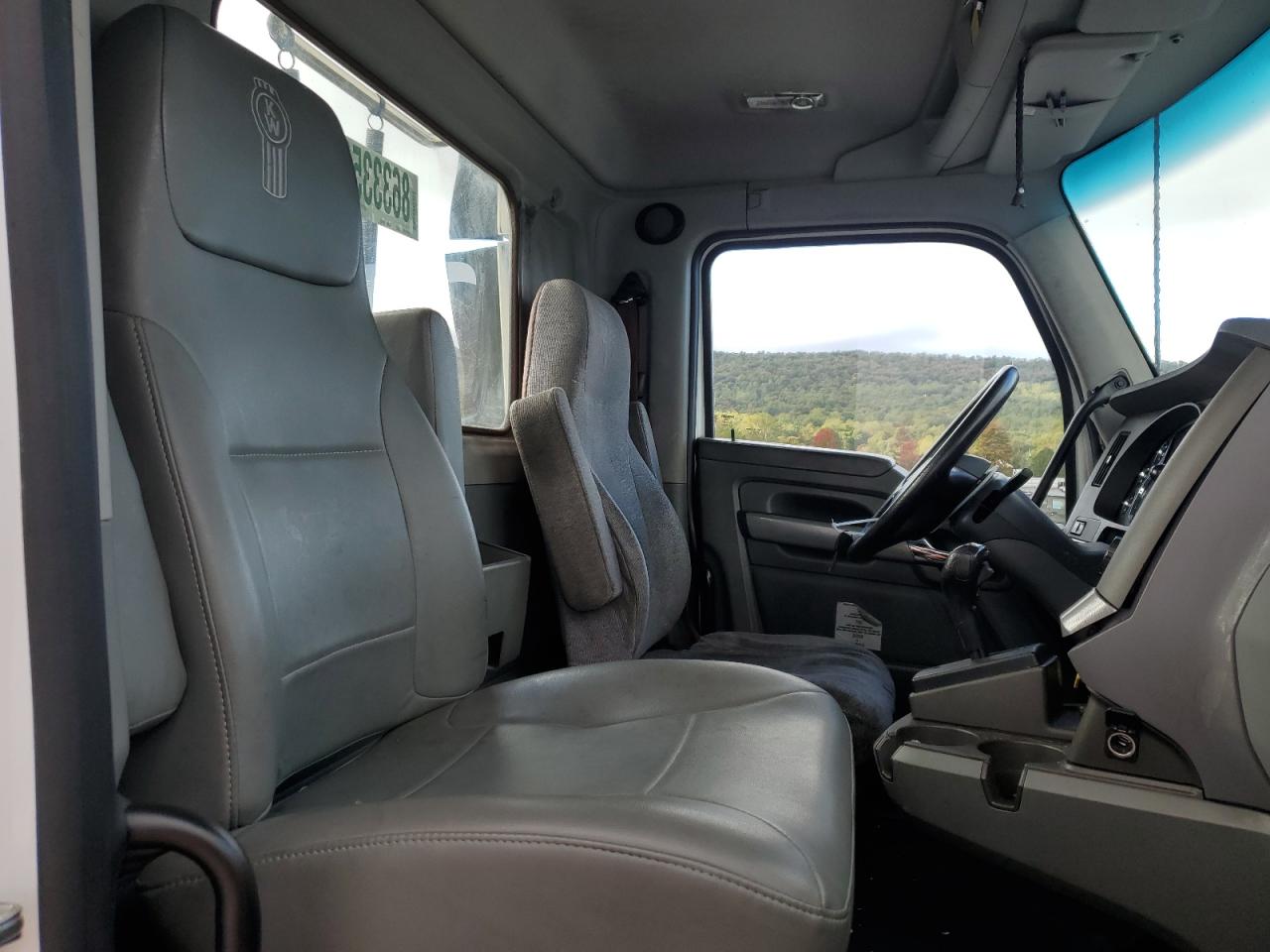 Lot #3292344273 2015 KENWORTH CONSTRUCTI