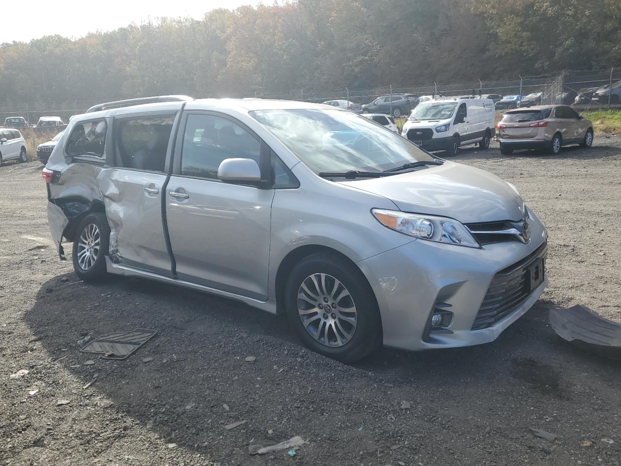 TOYOTA SIENNA XLE