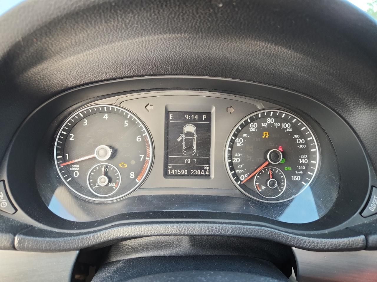 VOLKSWAGEN PASSAT SE