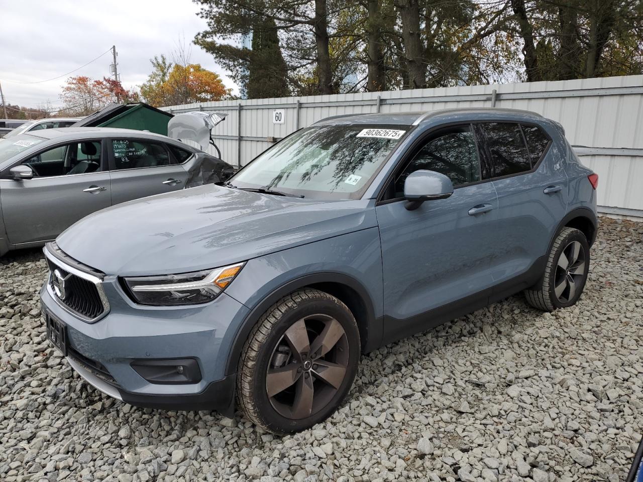 VOLVO XC40 T5 MOMENTUM