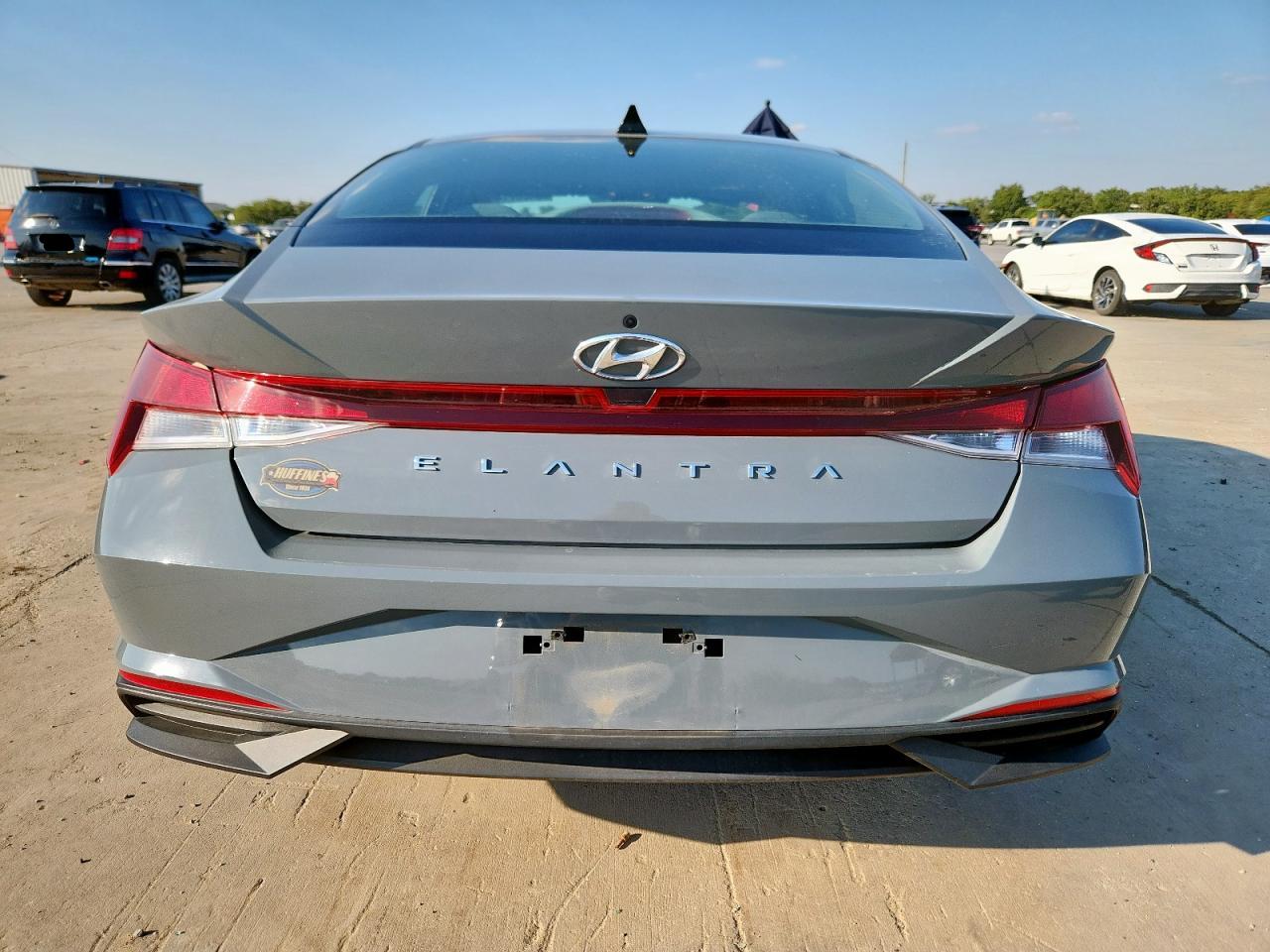 HYUNDAI ELANTRA SE