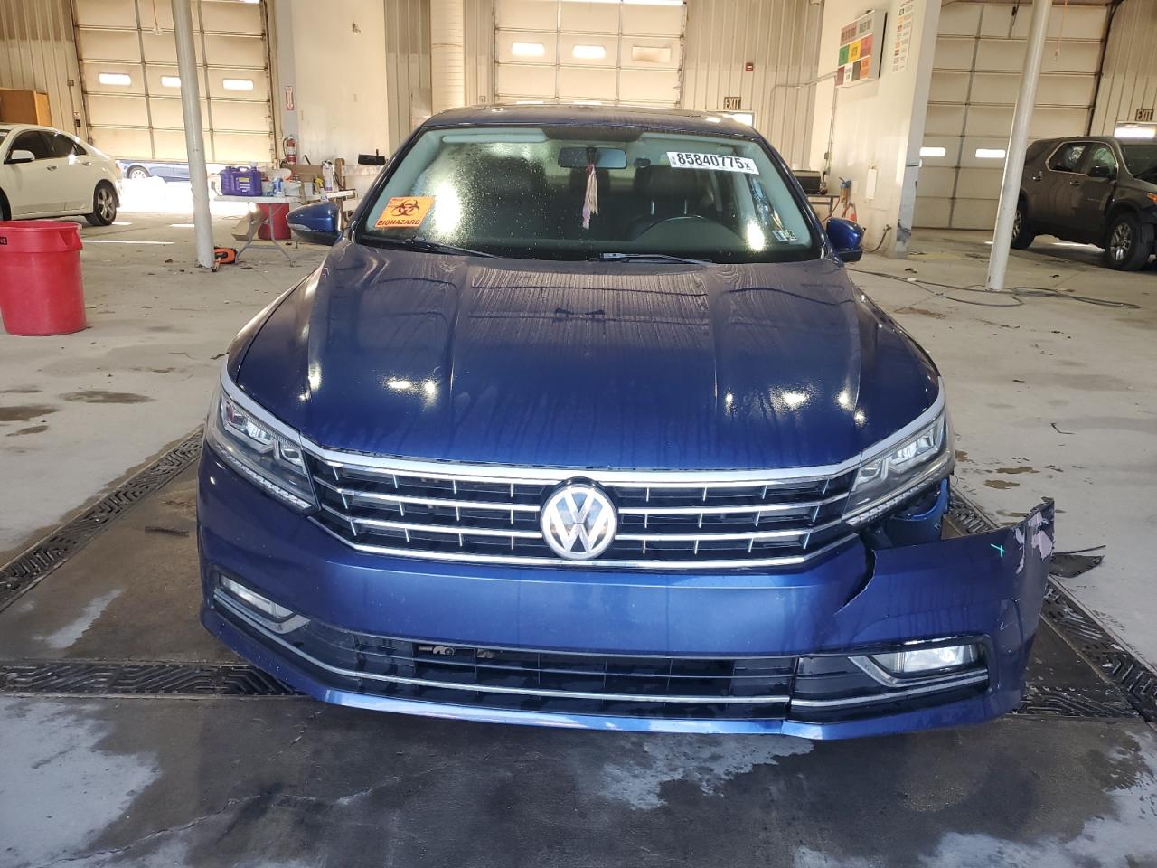 VOLKSWAGEN PASSAT SE
