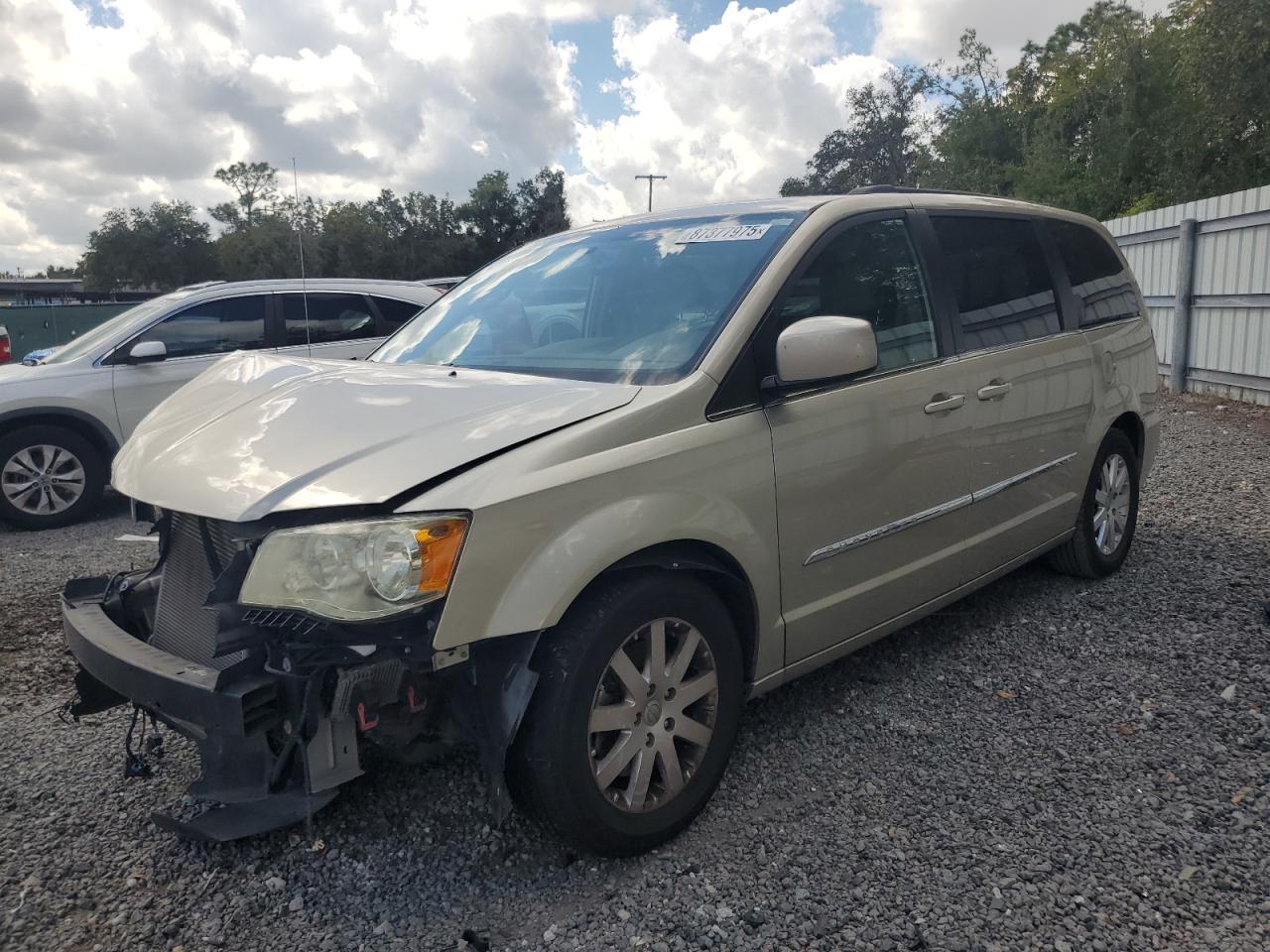 CHRYSLER TOWN & COUNTRY TOURING