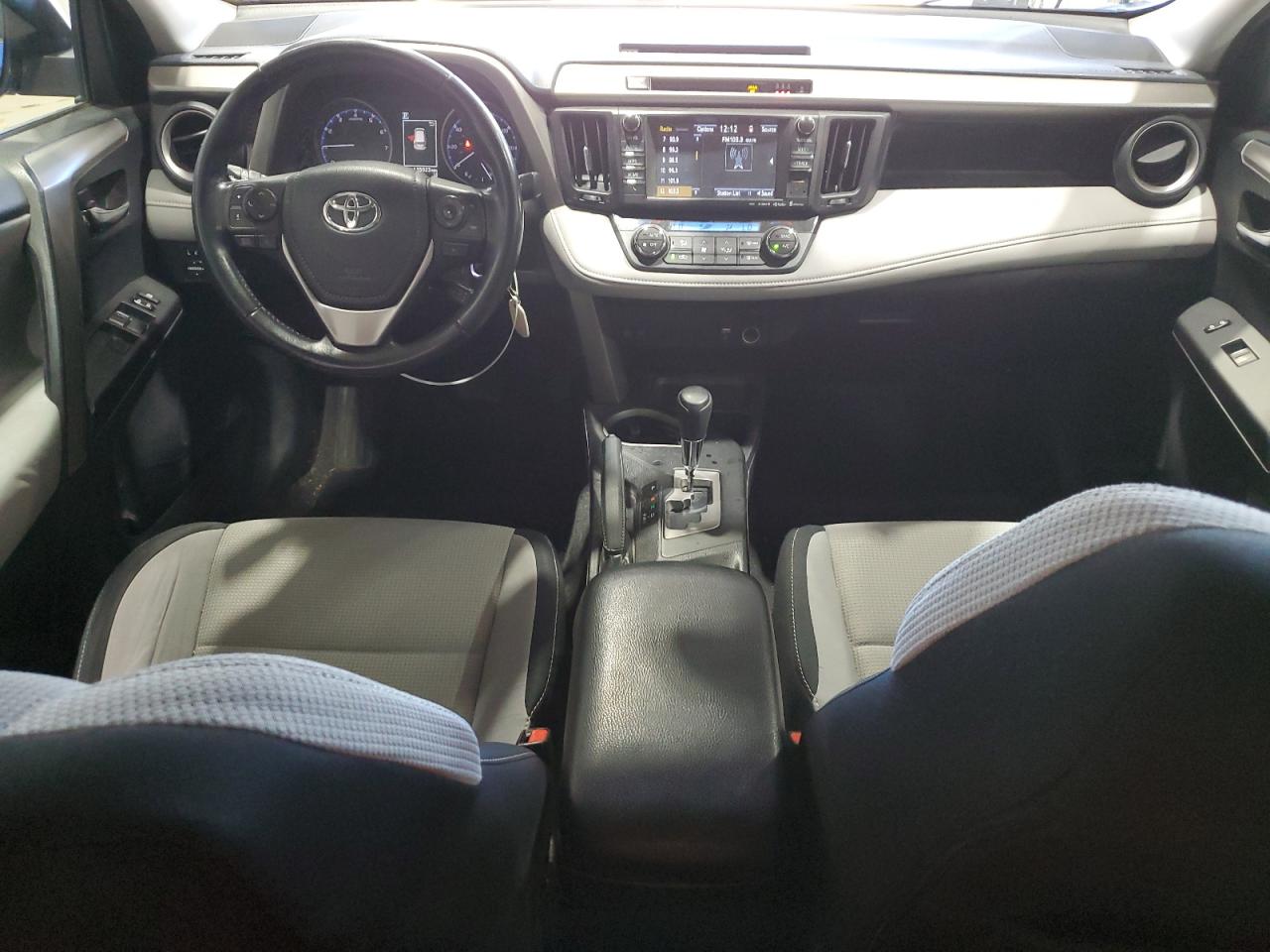 TOYOTA RAV4 XLE