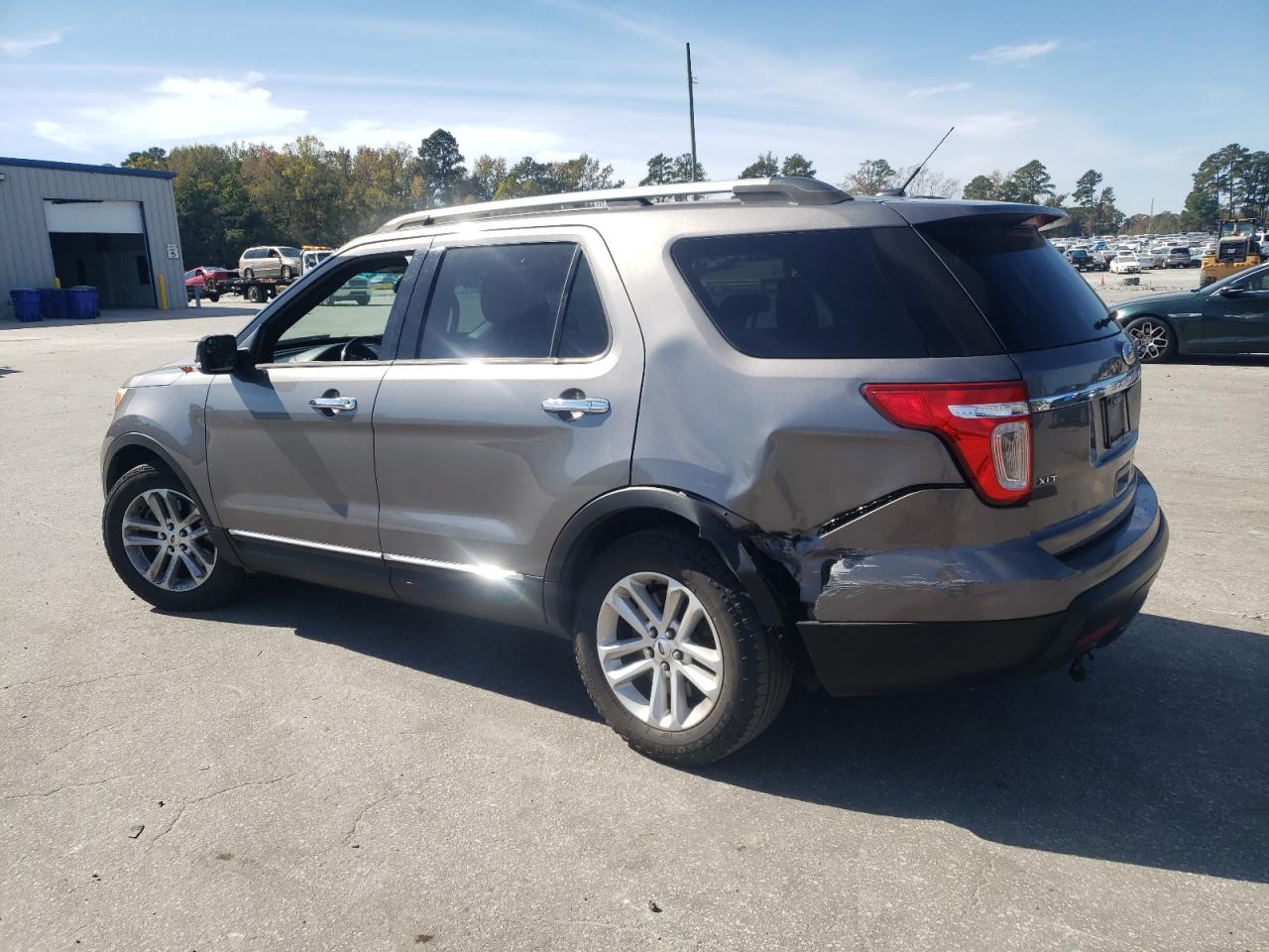 FORD EXPLORER XLT