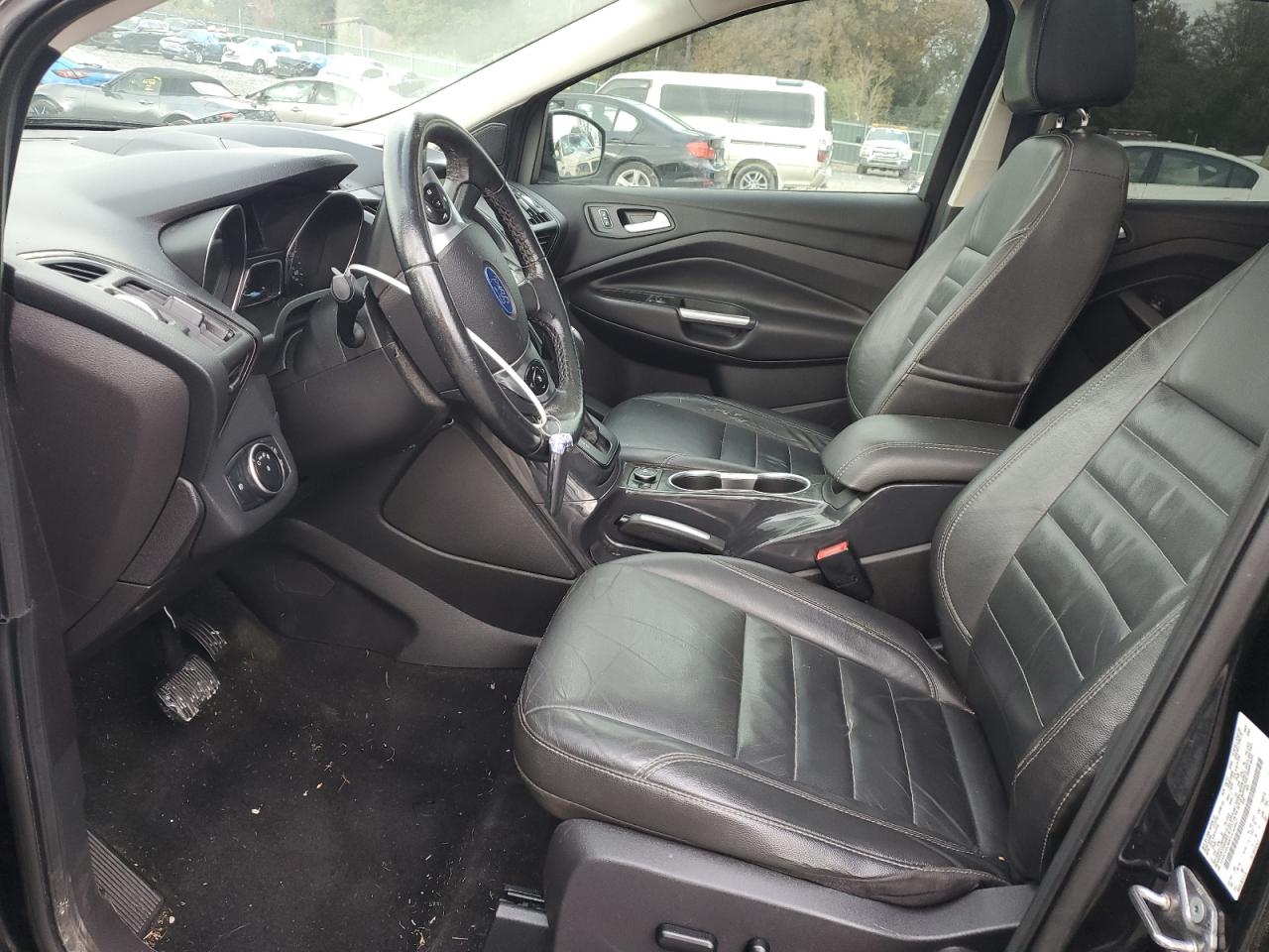 FORD ESCAPE TITANIUM