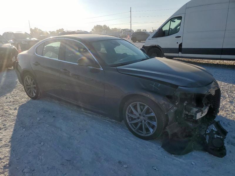 2017 ALFA ROMEO GIULIA ZARFAEBN0H7556475