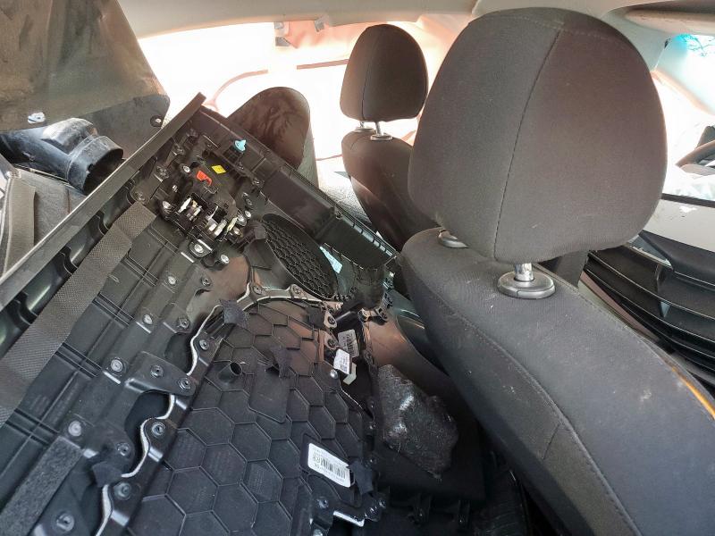 2019 HYUNDAI ELANTRA SE - 5NPD84LF9KH468364