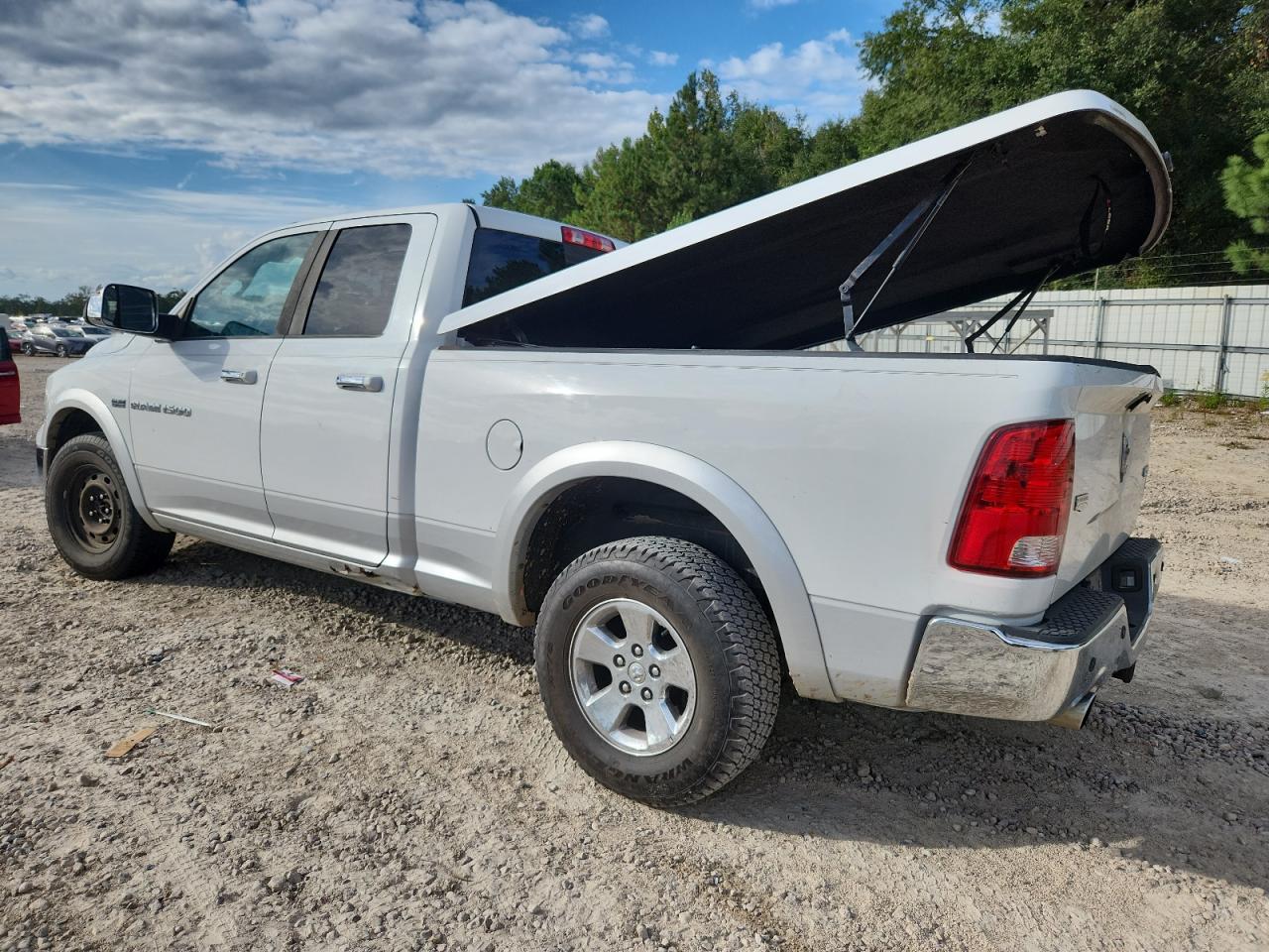 DODGE RAM 1500 LARAMIE