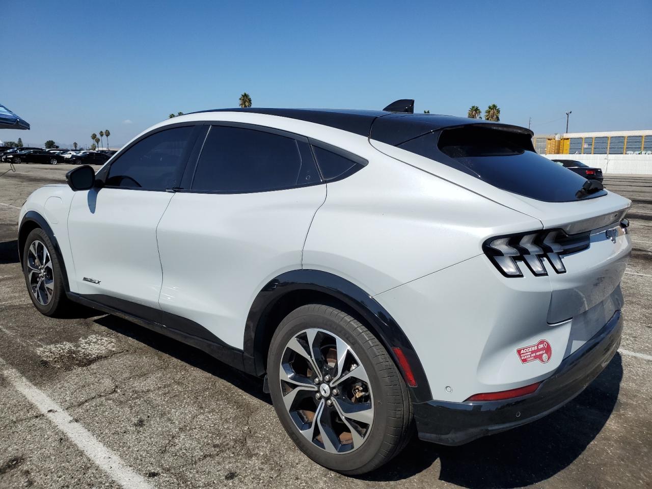 FORD MUSTANG PREMIUM