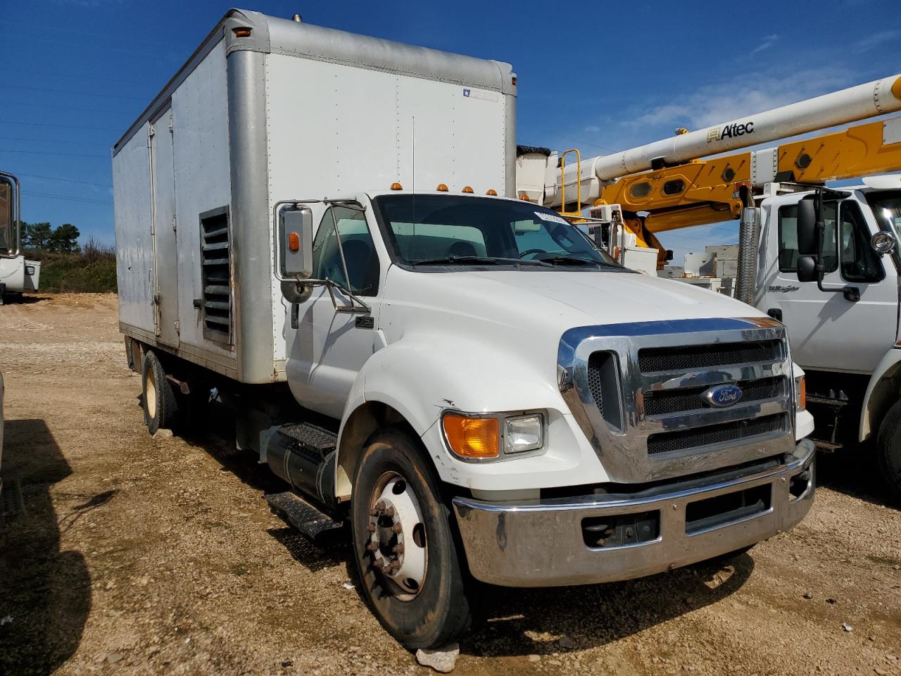 FORD F-750 SUPER DUTY