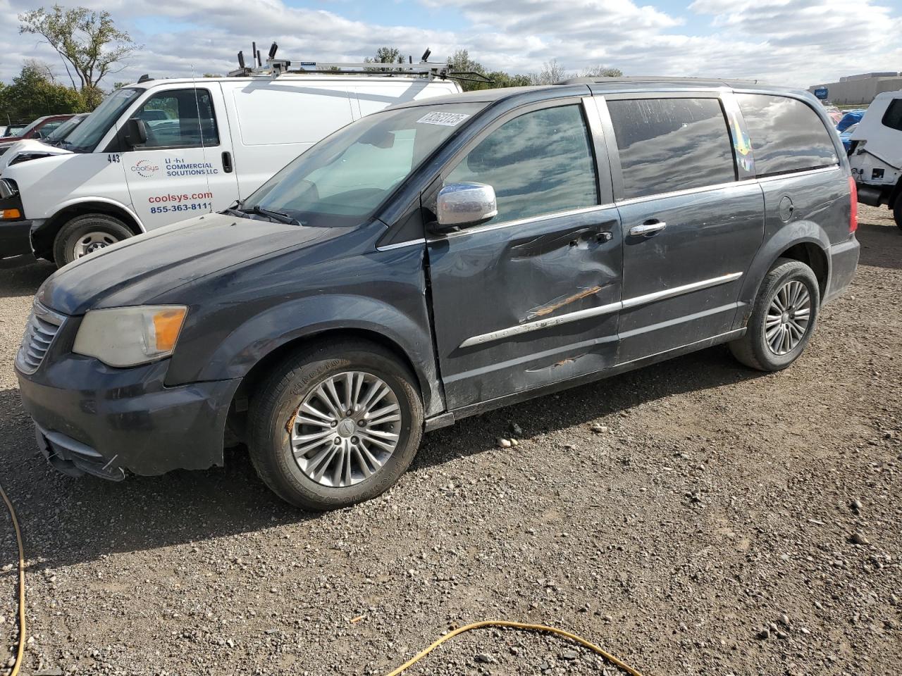 CHRYSLER TOWN & COUNTRY TOURING L