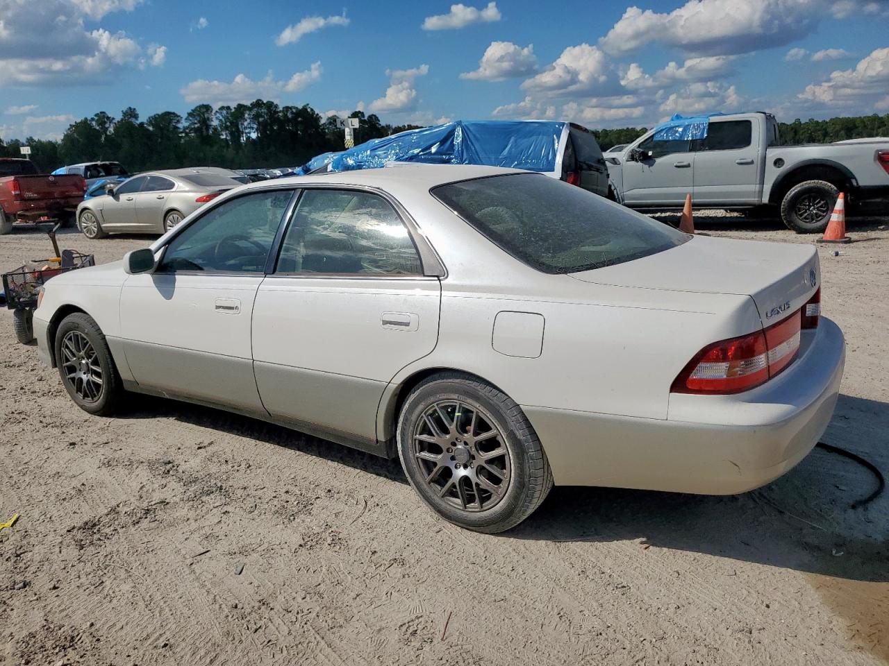 Lot #3296384641 2001 LEXUS ES 300