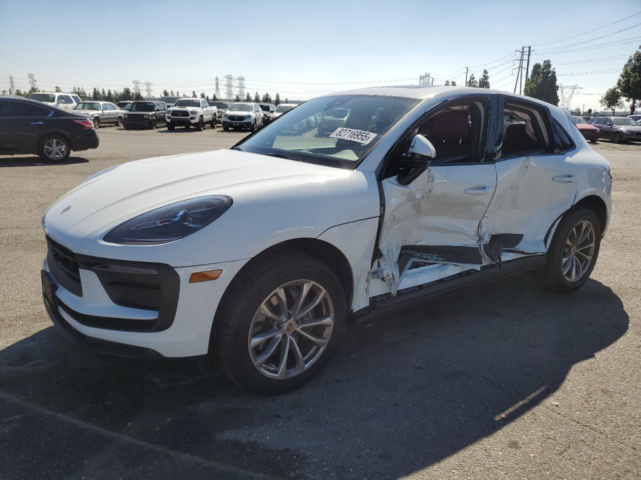 PORSCHE MACAN BASE