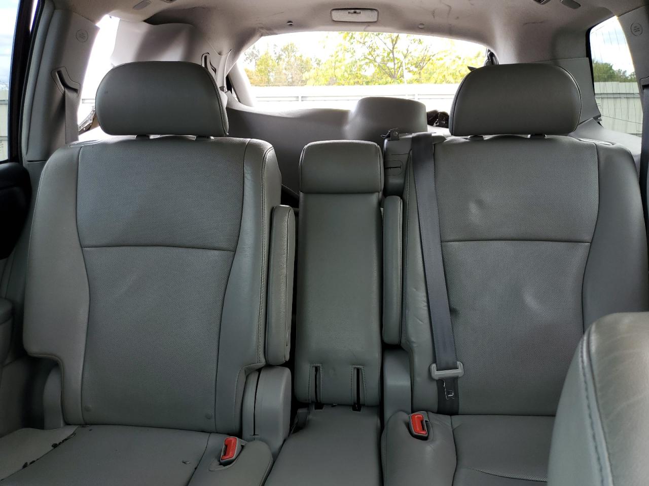 TOYOTA HIGHLANDER LIMITED