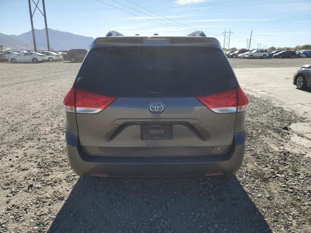 2014 TOYOTA SIENNA LE #3294687037