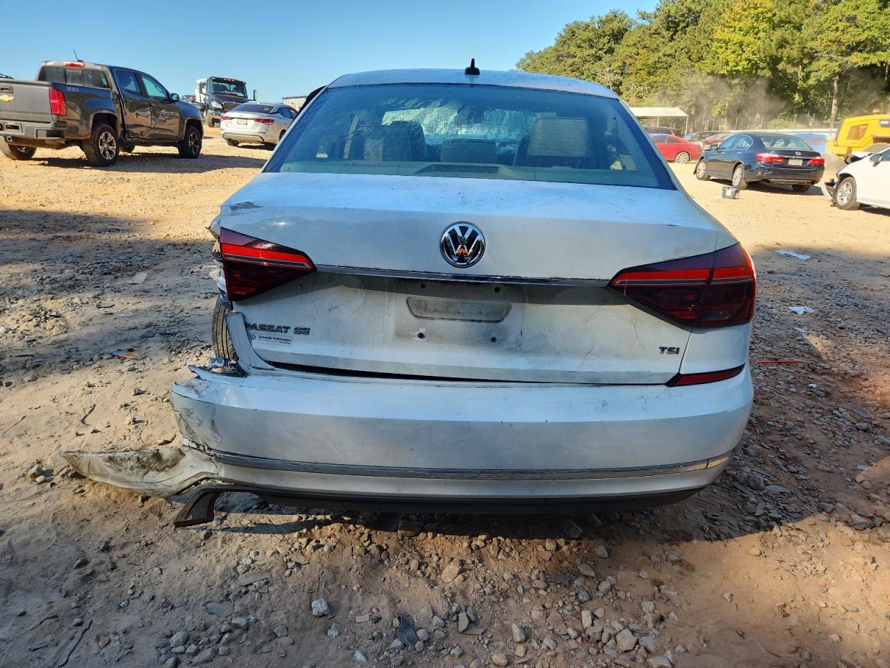 VOLKSWAGEN PASSAT SE