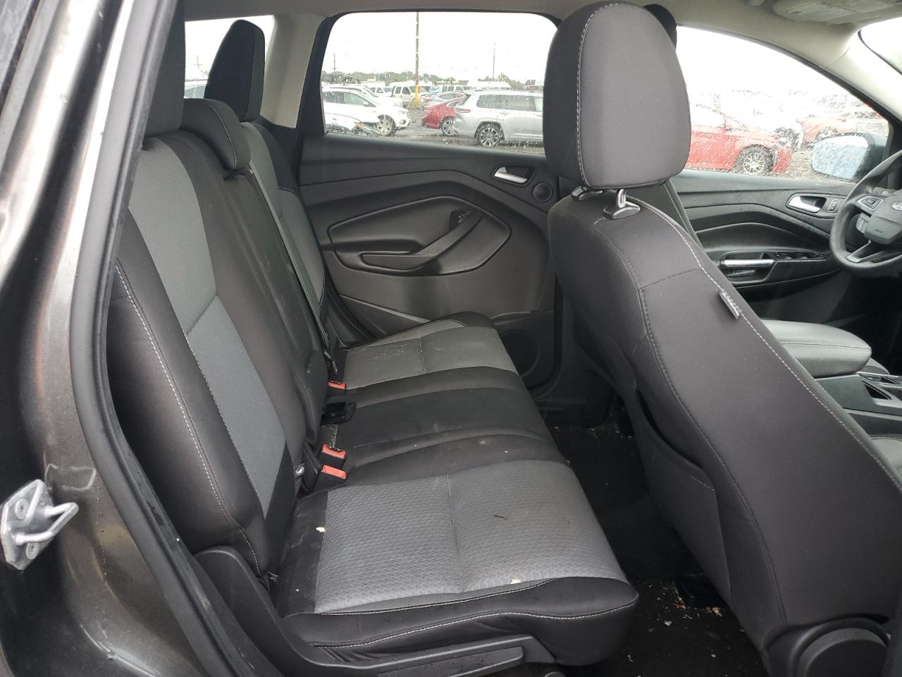 FORD ESCAPE SE