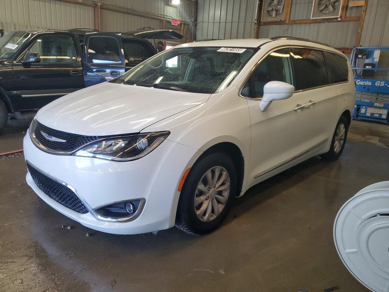 Lot #3317802090 2018 CHRYSLER PACIFICA T