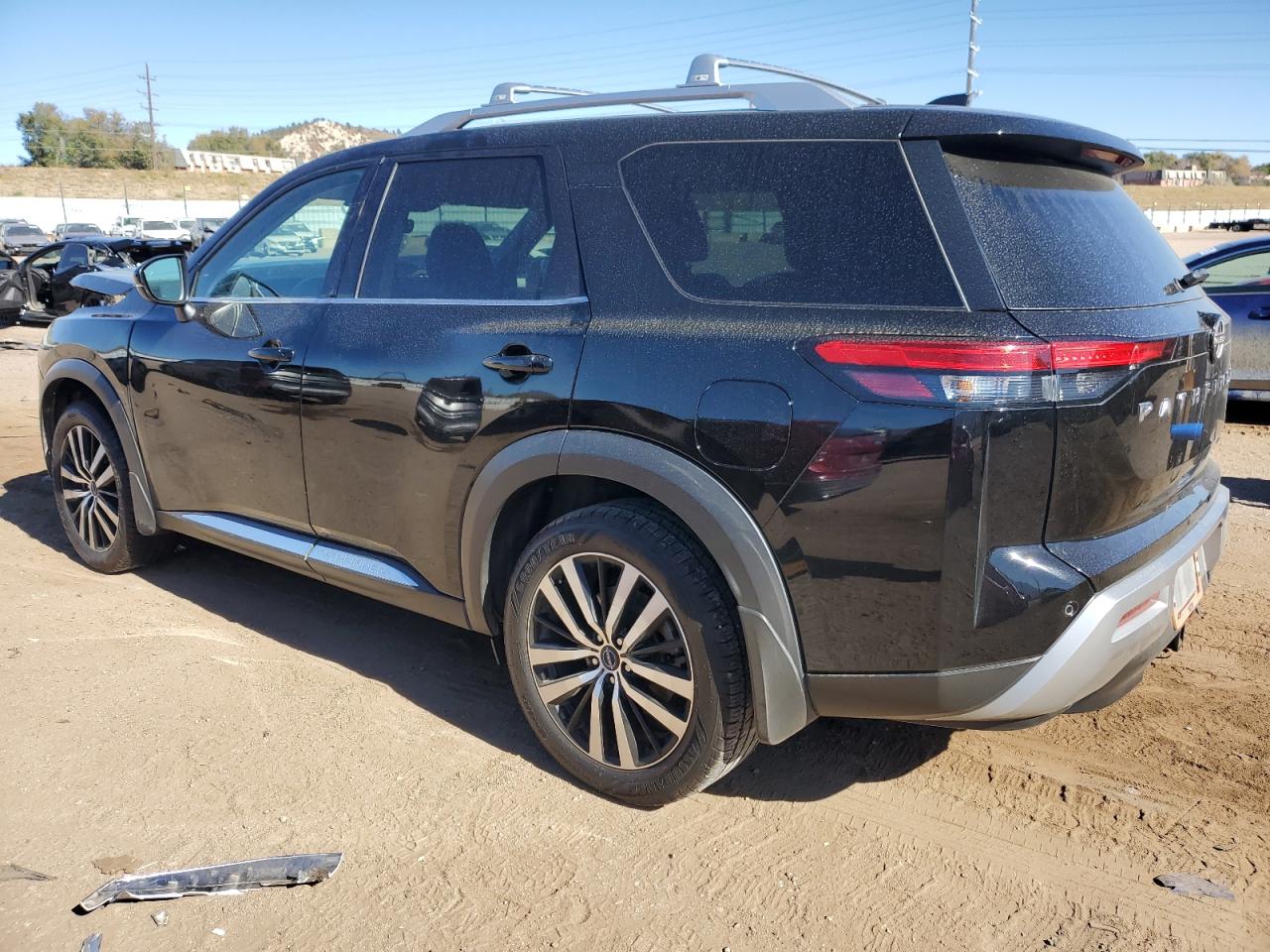 NISSAN PATHFINDER PLATINUM