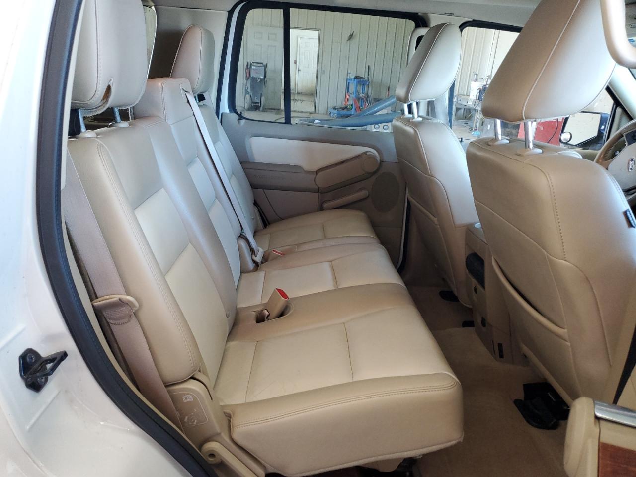 FORD EXPLORER EDDIE BAUER