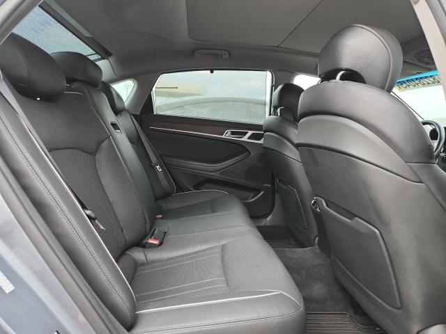 2015 HYUNDAI GENESIS 3. KMHGN4JE4FU071748