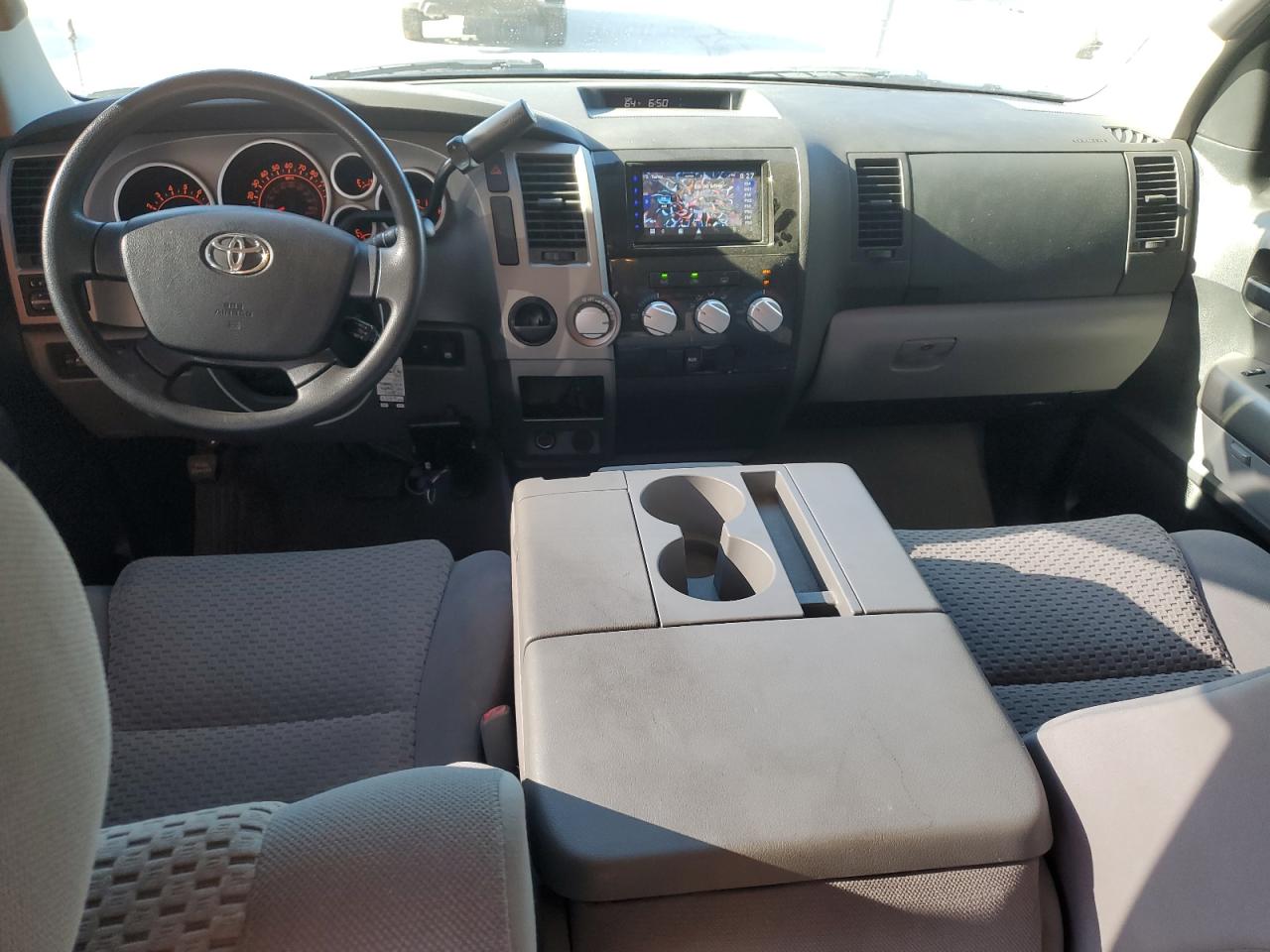 TOYOTA TUNDRA CREWMAX SR5