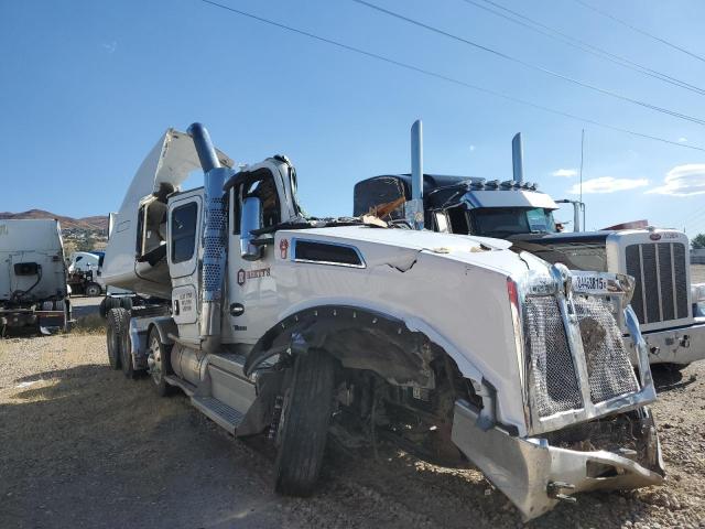 Global Auto Auctions: 2025 KENWORTH T880
