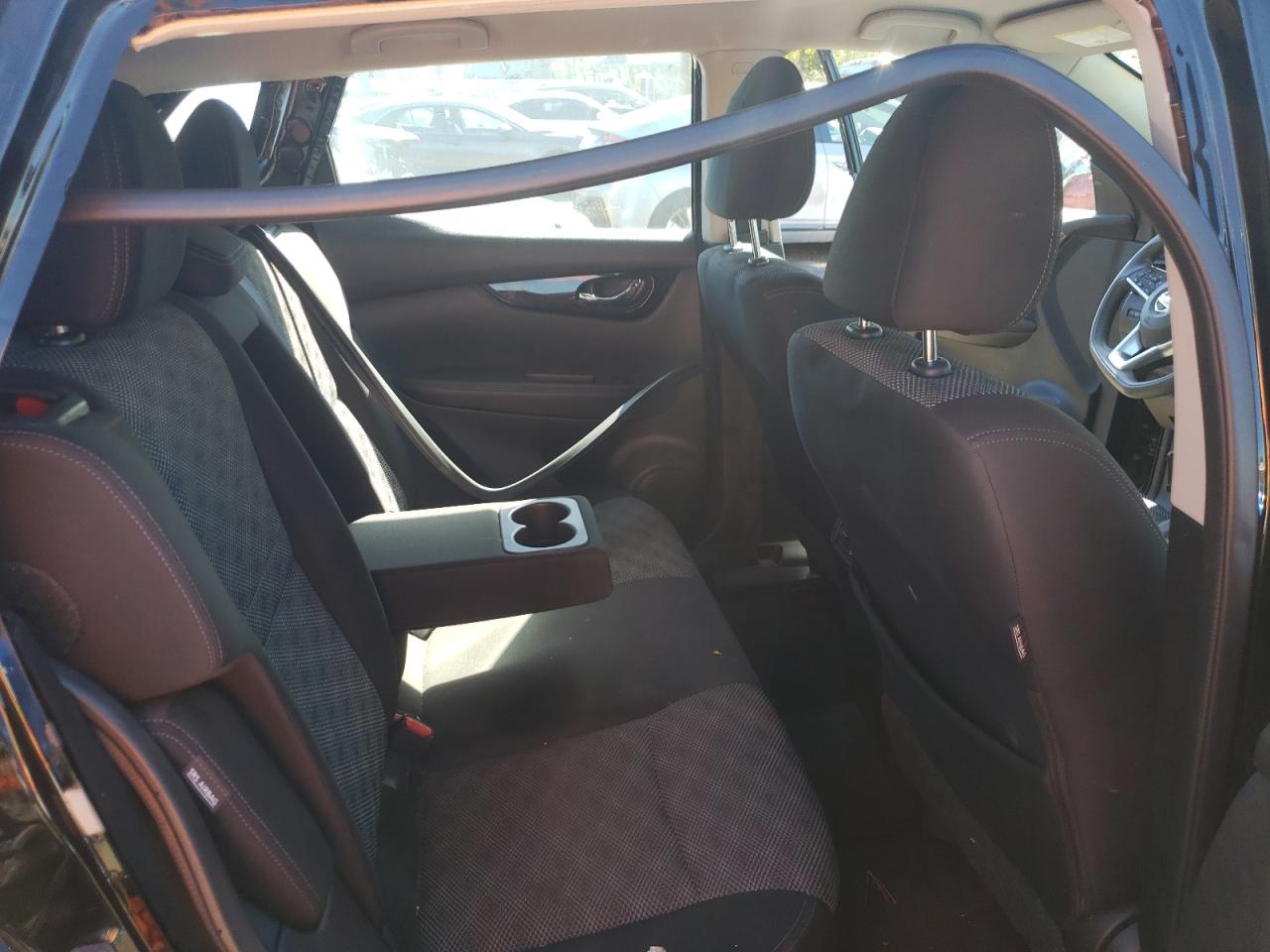 NISSAN ROGUE SPORT S