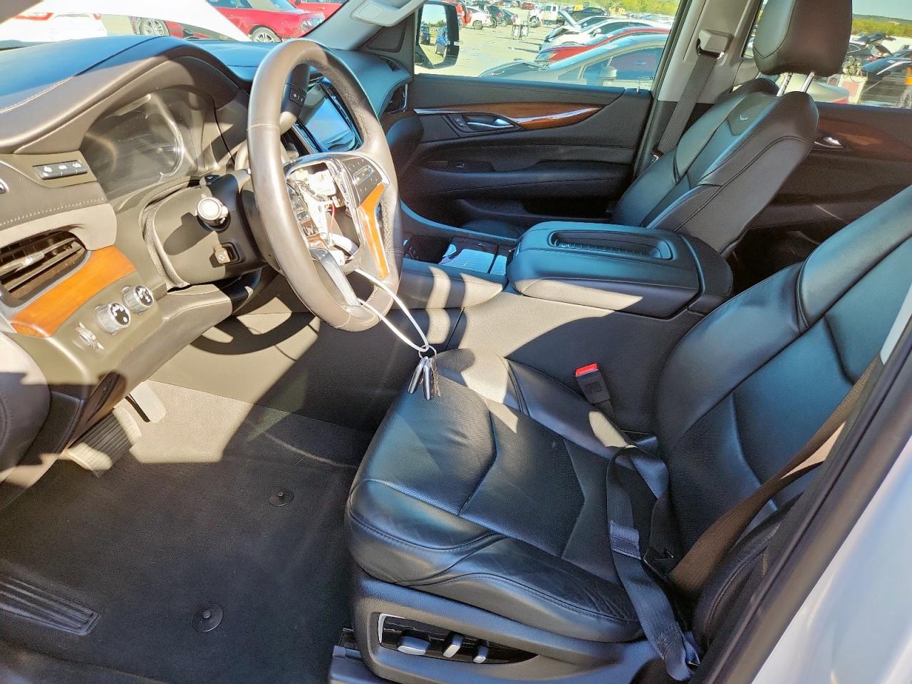 CADILLAC ESCALADE PREMIUM LUXURY