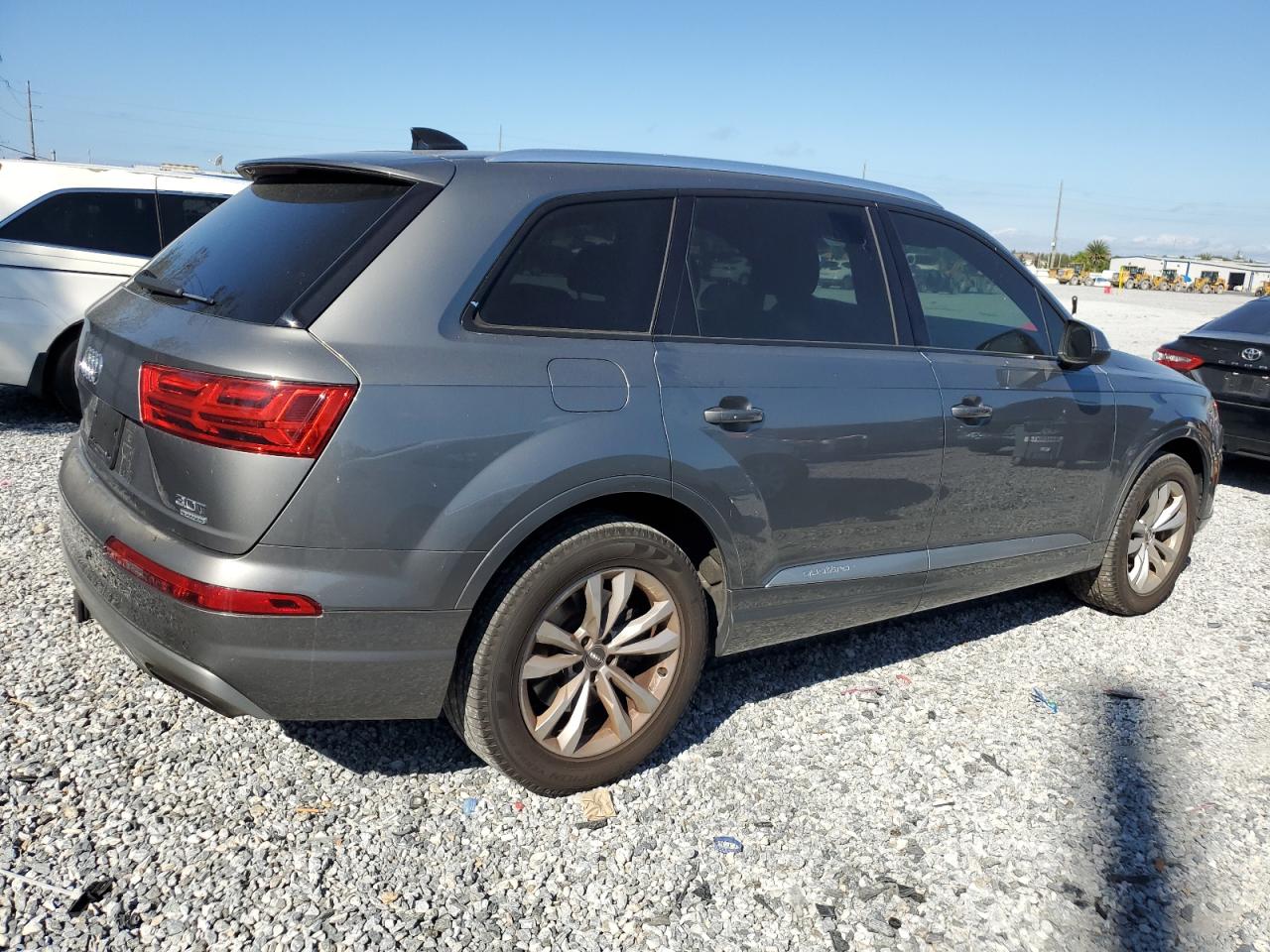 AUDI Q7 PREMIUM PLUS
