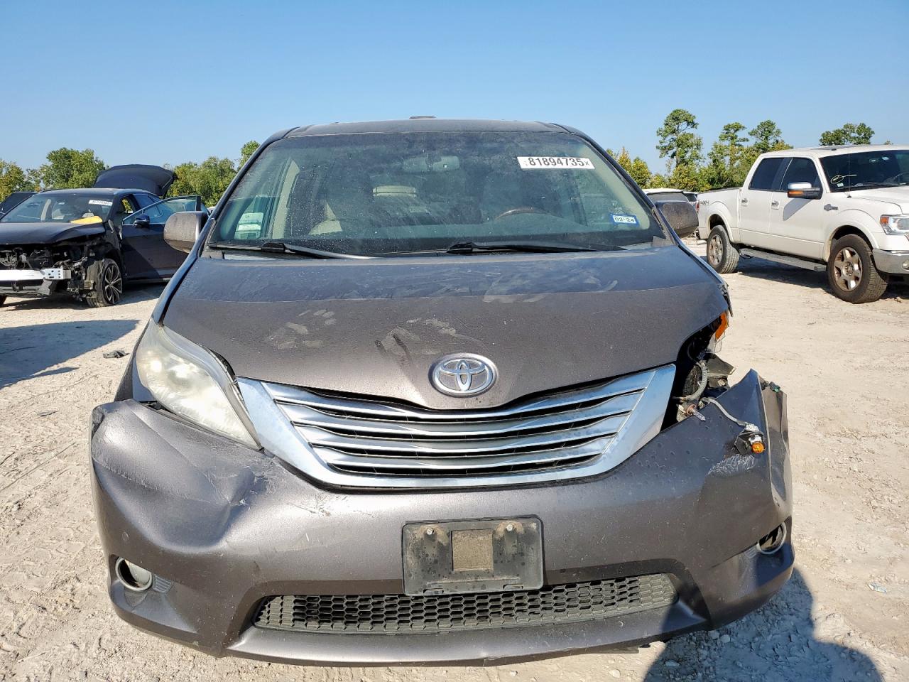 TOYOTA SIENNA XLE