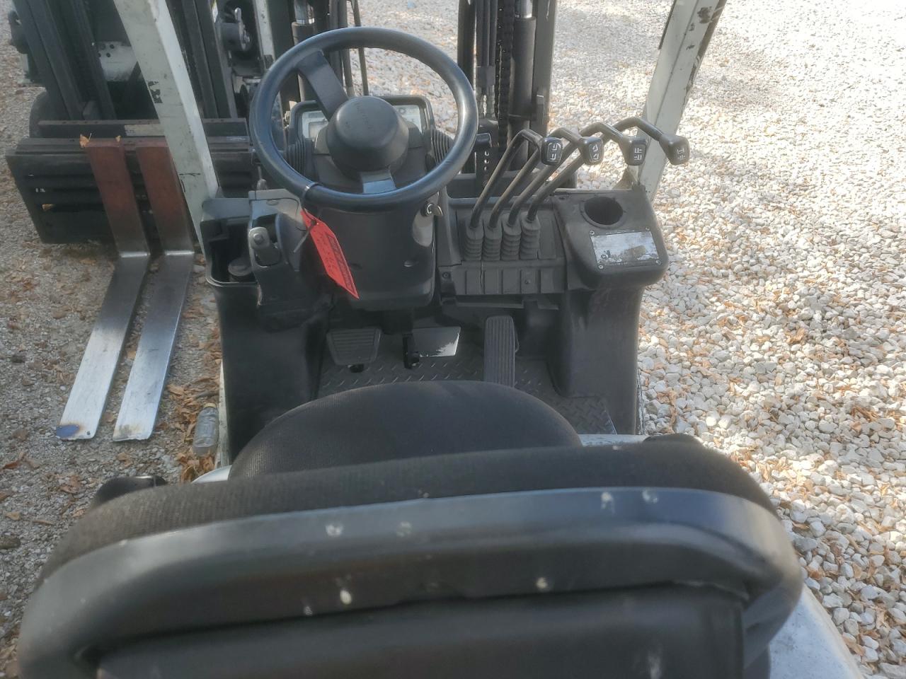 Lot #3290190210 2013 NISS FORKLIFT