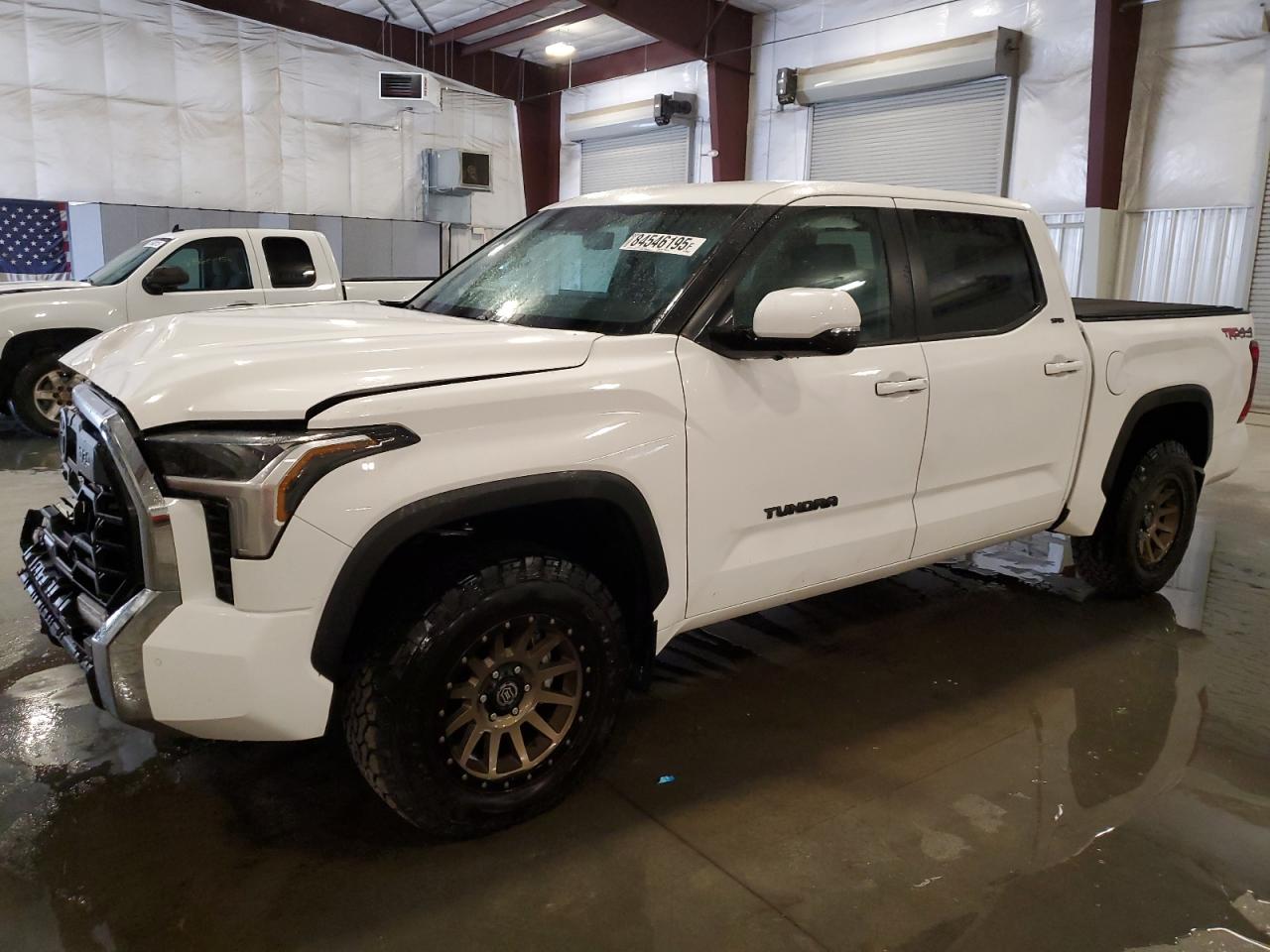 TOYOTA TUNDRA CREWMAX SR