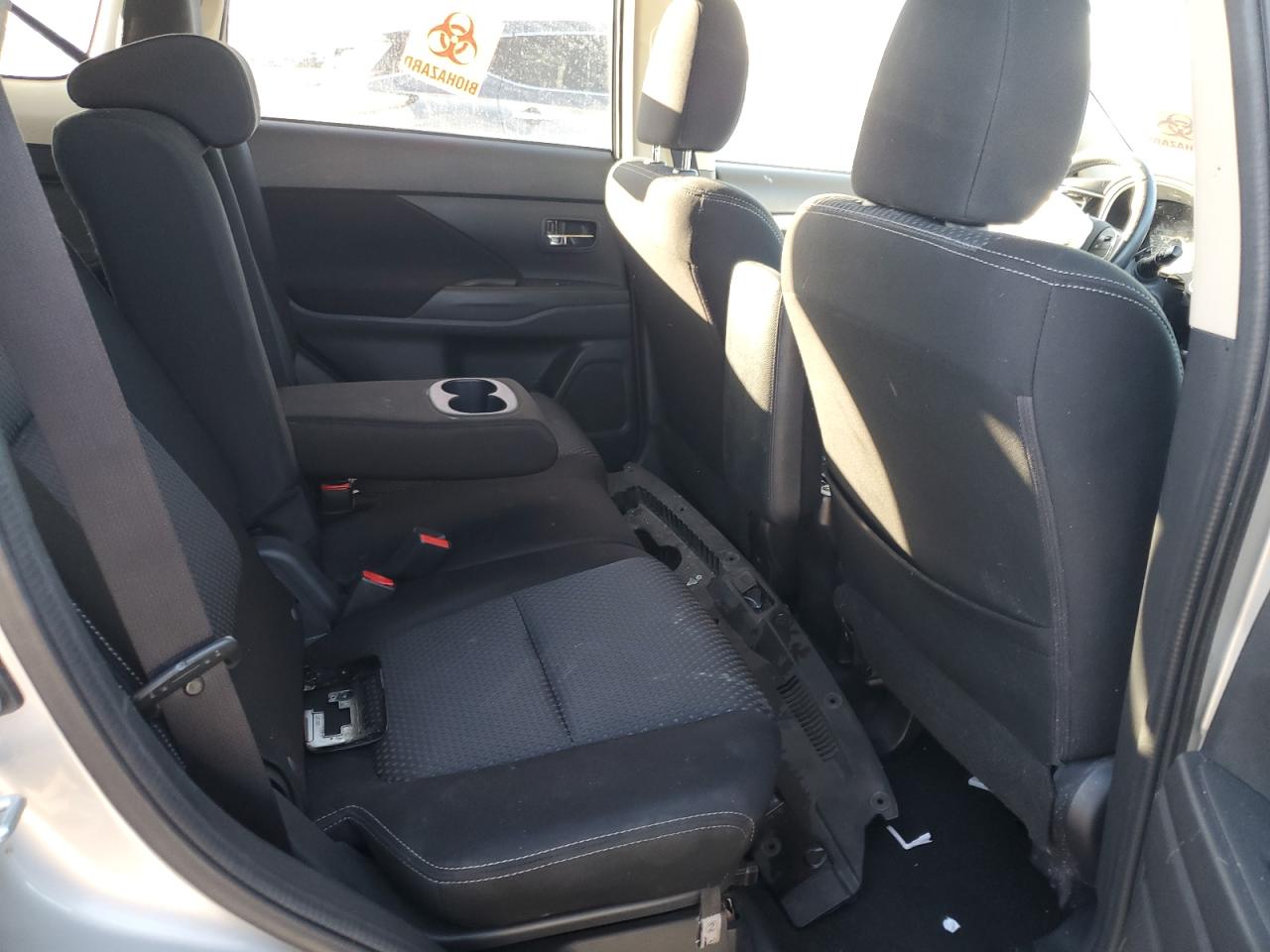 MITSUBISHI OUTLANDER SE