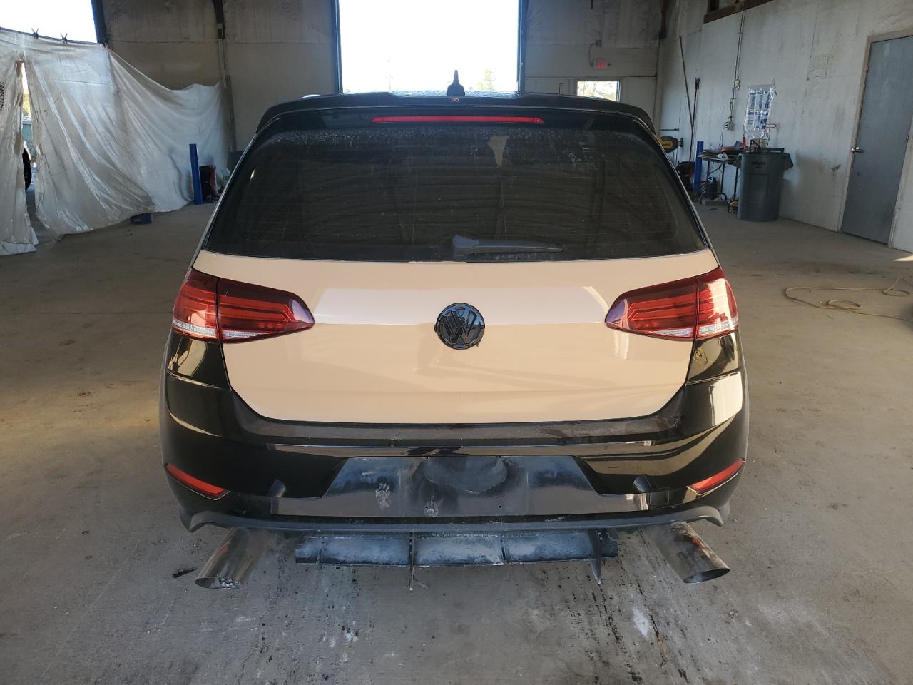 VOLKSWAGEN GOLF GTI S