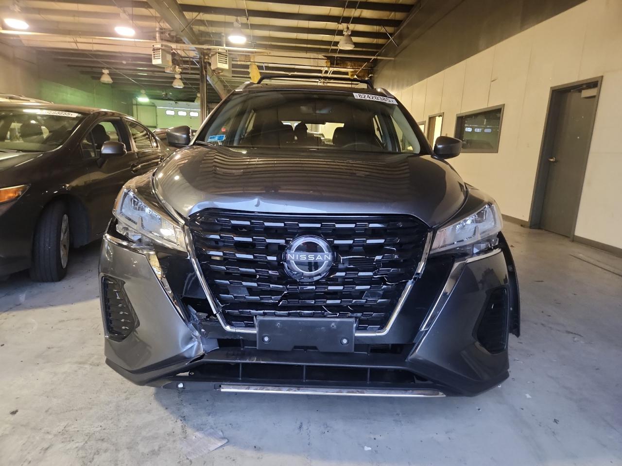 NISSAN KICKS SV