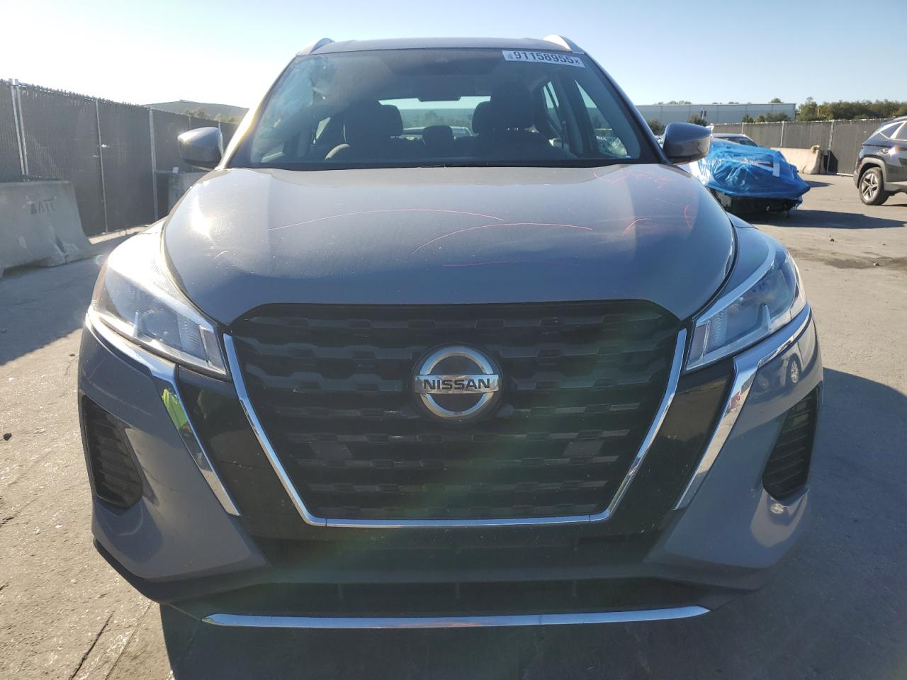 NISSAN KICKS SV