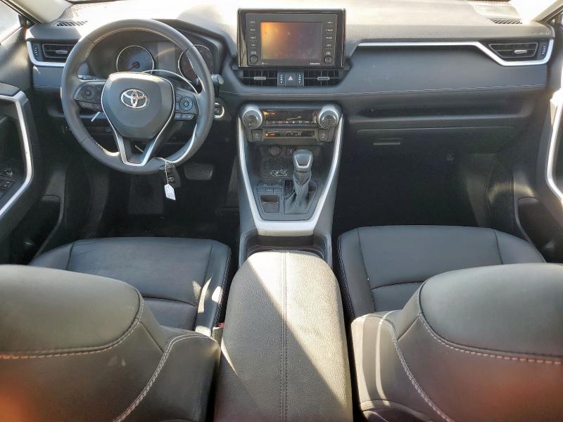 2021 TOYOTA RAV4 XLE P #3301948429