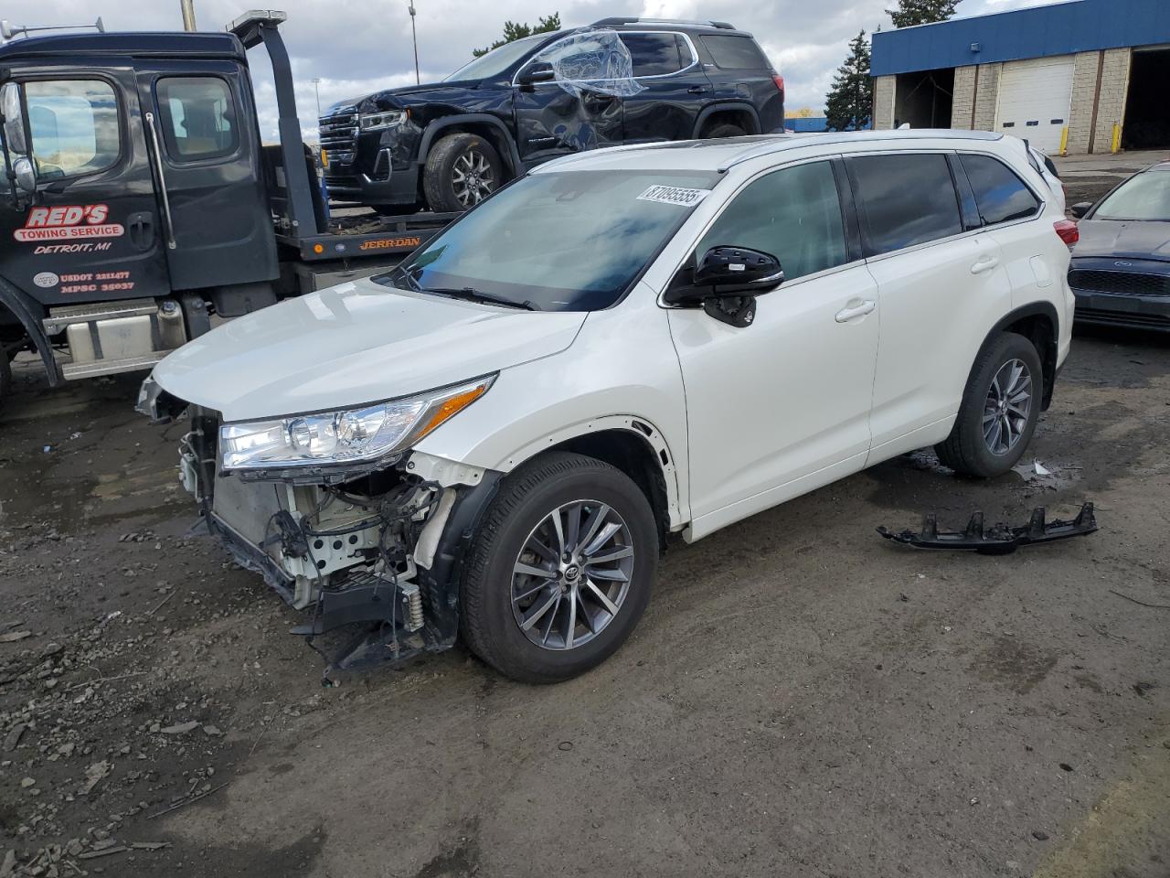 Lot #3284774539 2018 TOYOTA HIGHLANDER