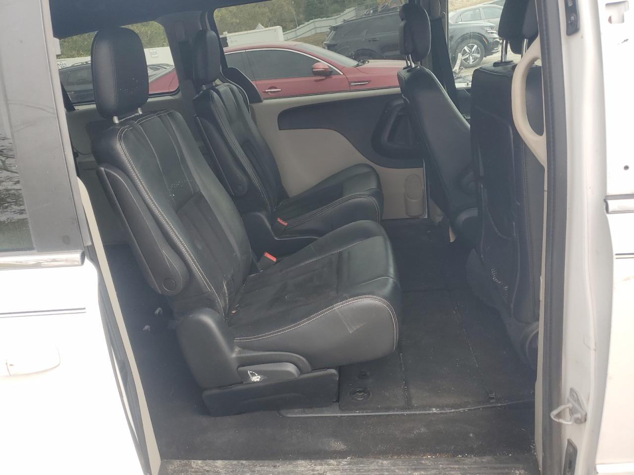 Lot #3301740345 2017 DODGE GRAND CARA