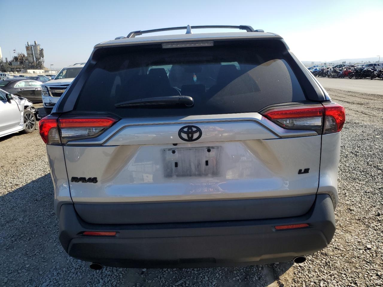 TOYOTA RAV4 LE