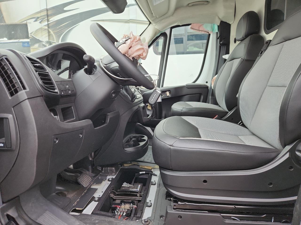 RAM PROMASTER 2500 HIGH