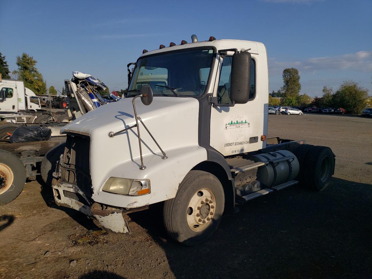 Lot #3278946042 2006 VOLVO VNM