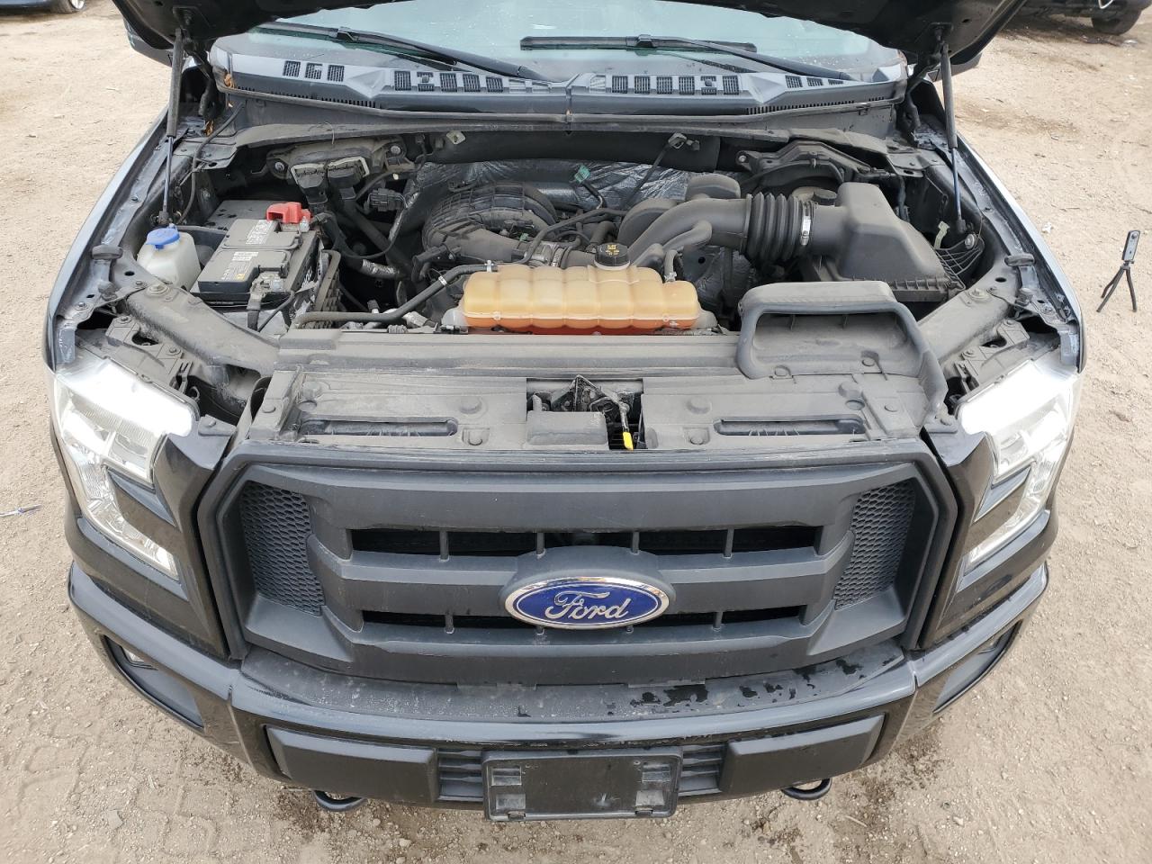 FORD F-150 SUPER CAB