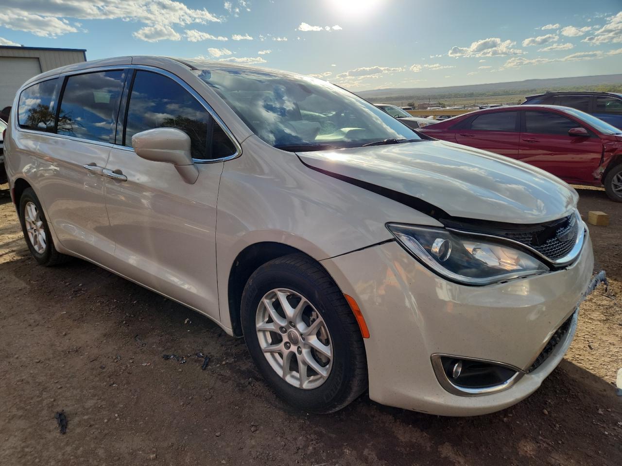 CHRYSLER PACIFICA TOURING