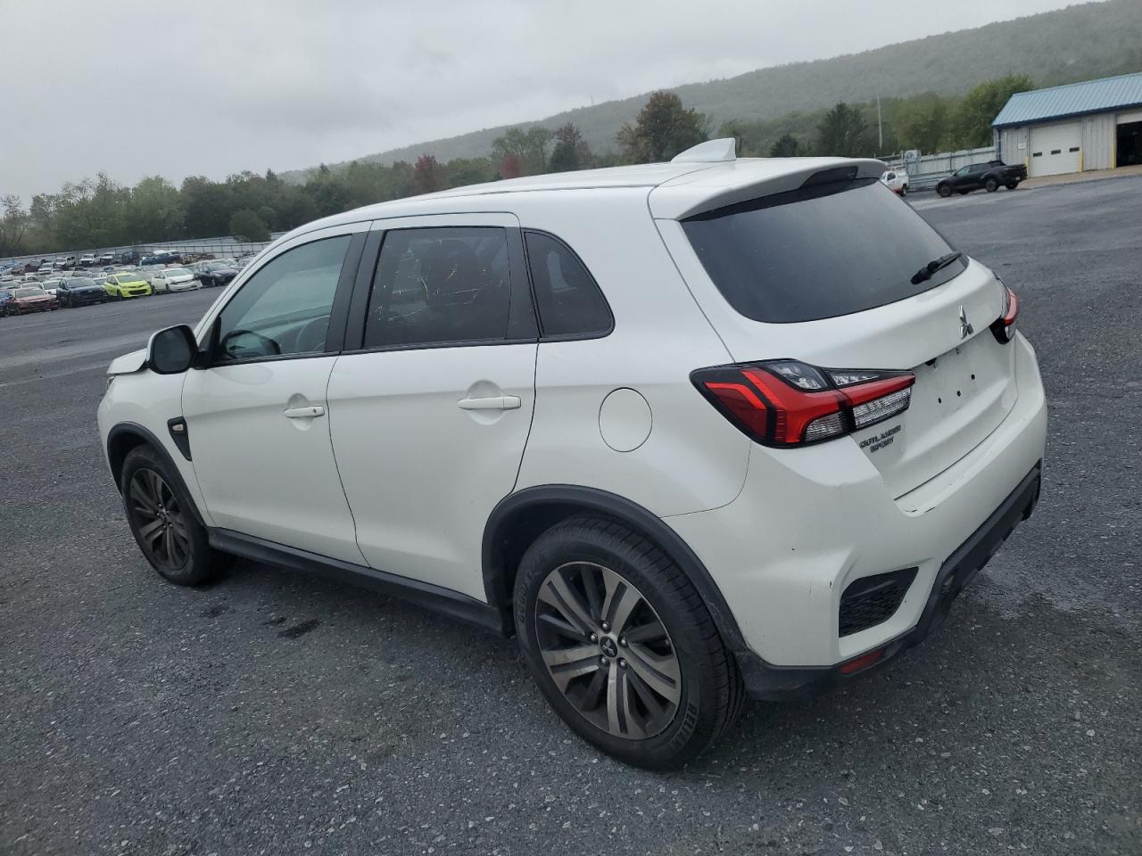 MITSUBISHI OUTLANDER ES