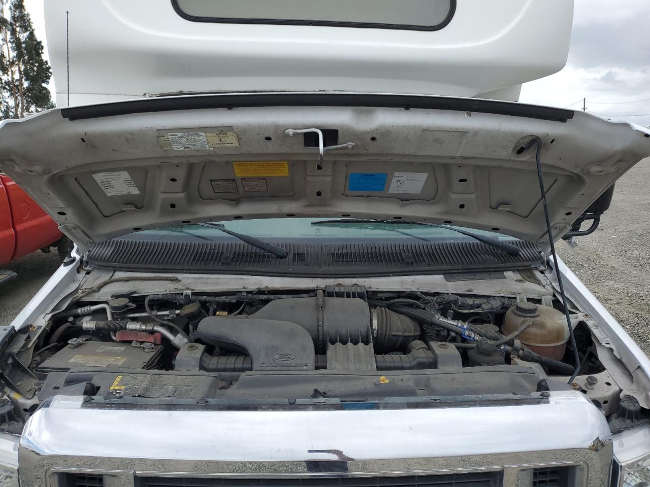 FORD ECONOLINE E450 SUPER DUTY CUTAWAY VAN