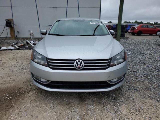 2015 VOLKSWAGEN PASSAT S 1VWAS7A34FC111333